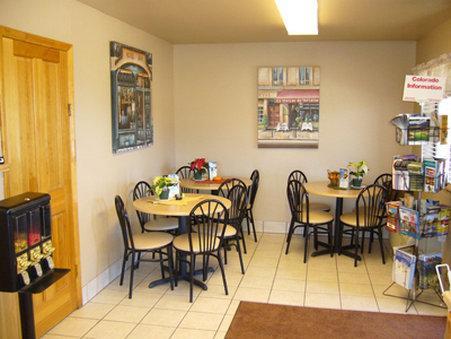 Parachute Inn Extérieur photo